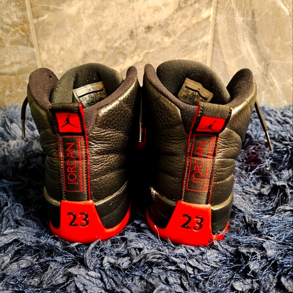 Jordan 12 Flu Game - Picture 4 of 7
